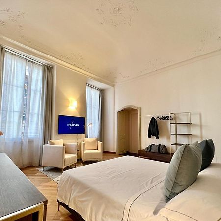 The Seven Suites Janov Exteriér fotografie