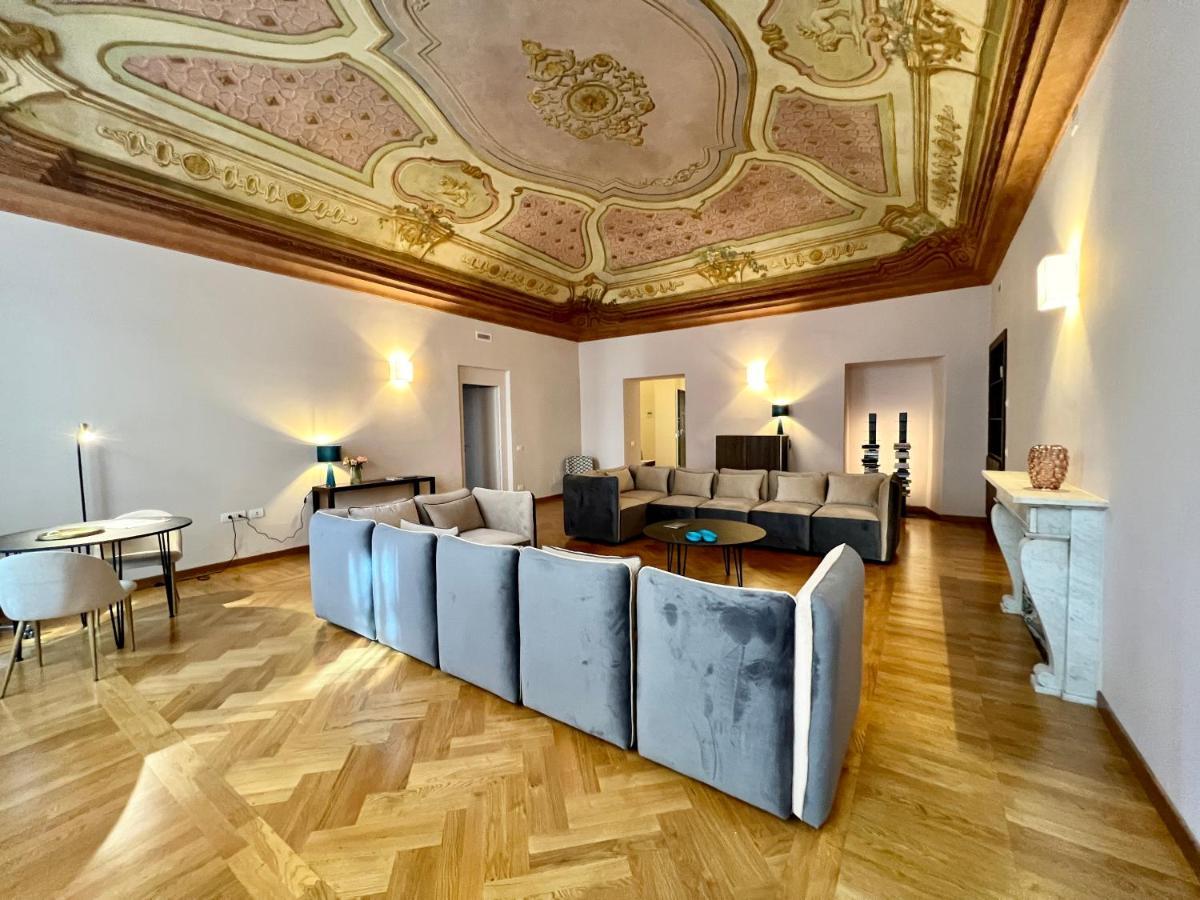 The Seven Suites Janov Exteriér fotografie